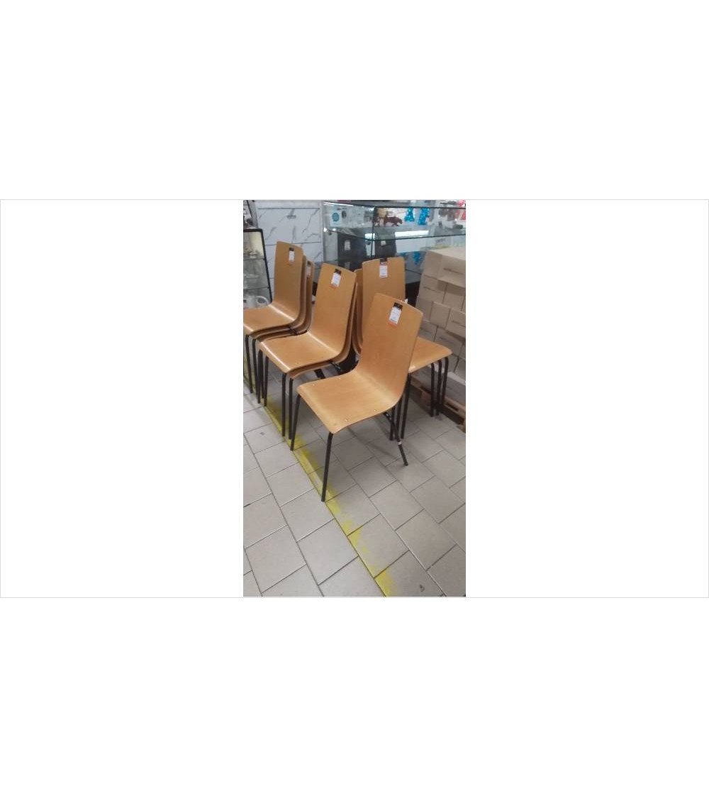 CHAISE BOIS EMPILABLE
