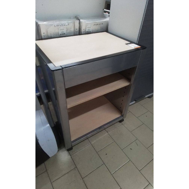 DESSERTE A ROULETTES ARGENTEE