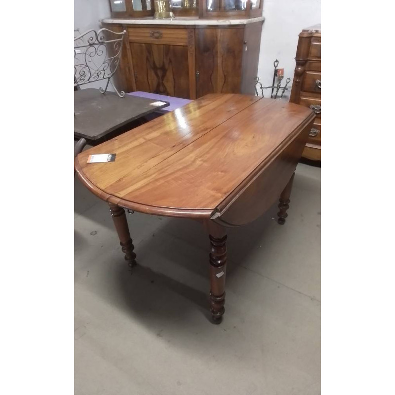 TABLE A VOLETS A TRAITER