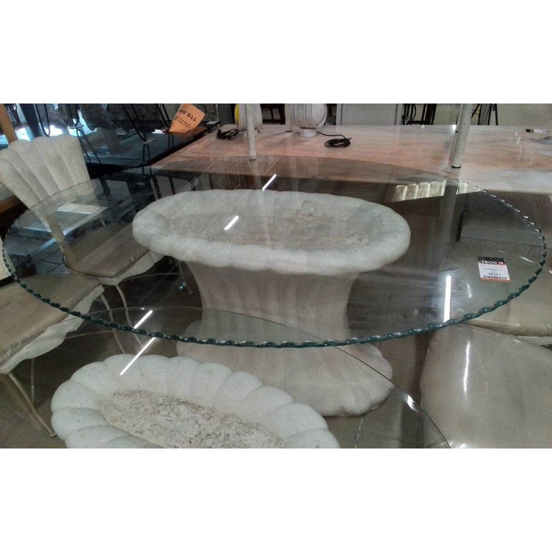 TABLE OVALE STUC