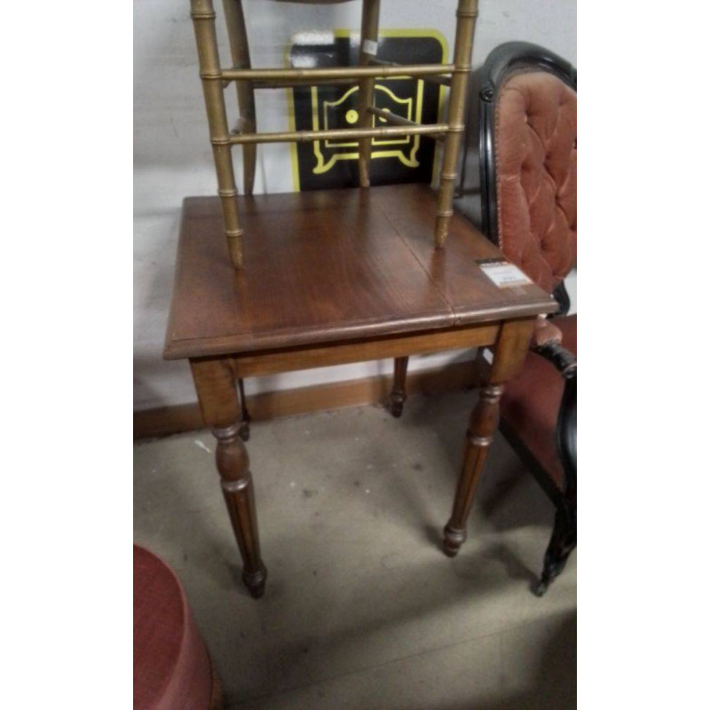 TABLE CARREE